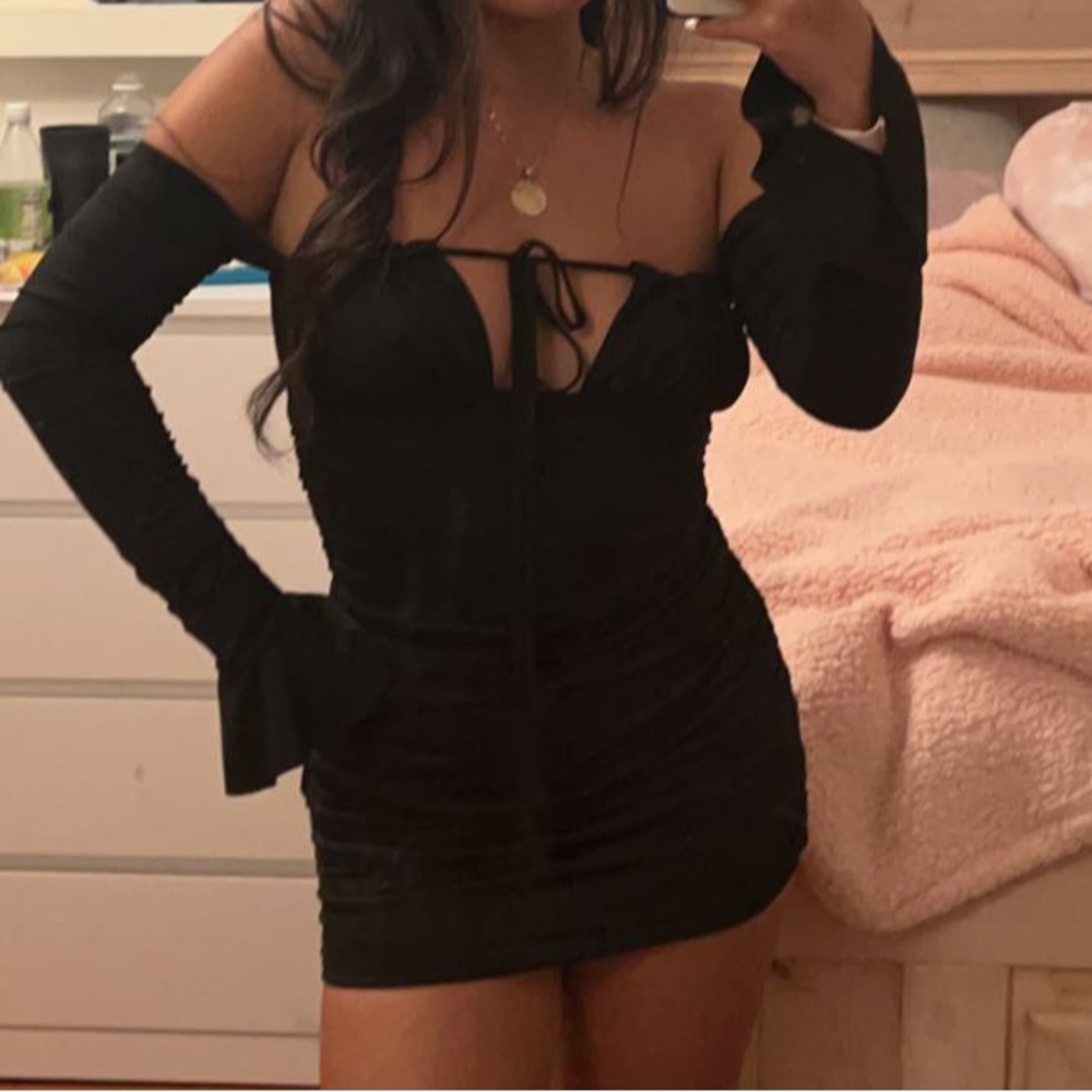 black long sleeve mini dress
